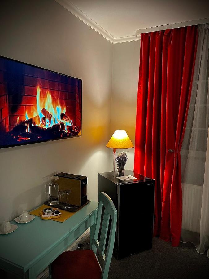 Vila De Argint Aleea Pelesului Nr 2 Sinaia Exteriör bild
