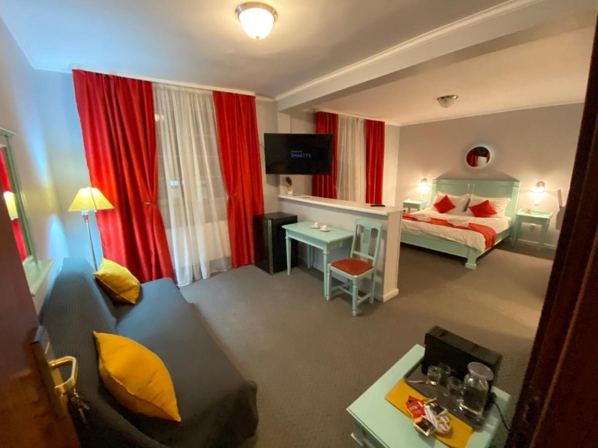 Vila De Argint Aleea Pelesului Nr 2 Sinaia Exteriör bild