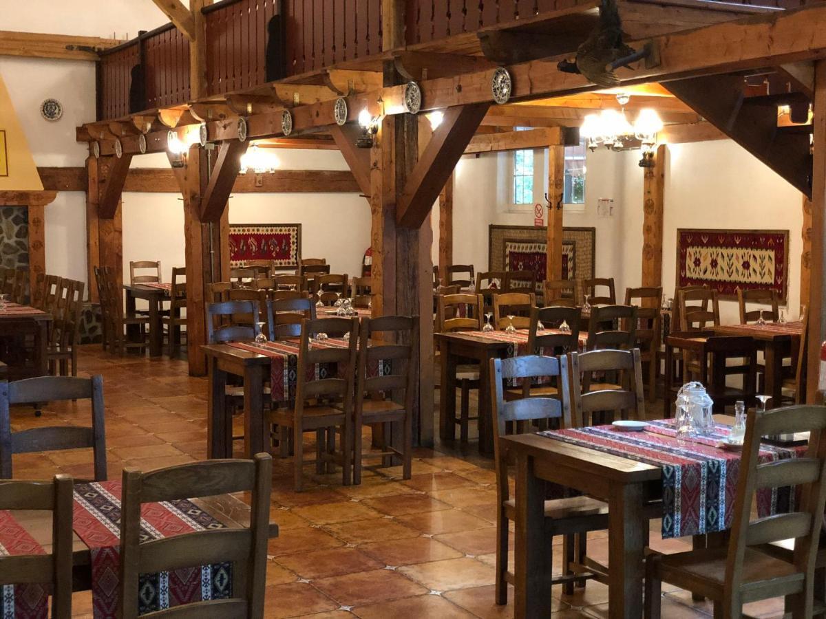 Vila De Argint Aleea Pelesului Nr 2 Sinaia Exteriör bild